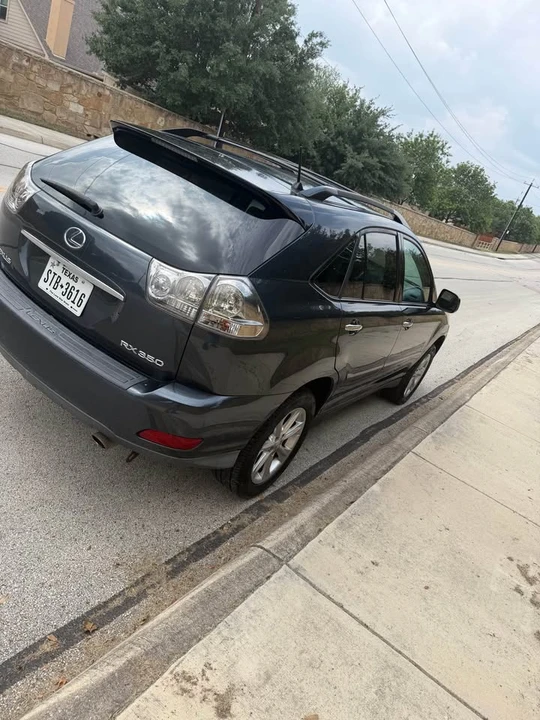 2008 Lexus RX 2nd Gen - Image 3 of 10