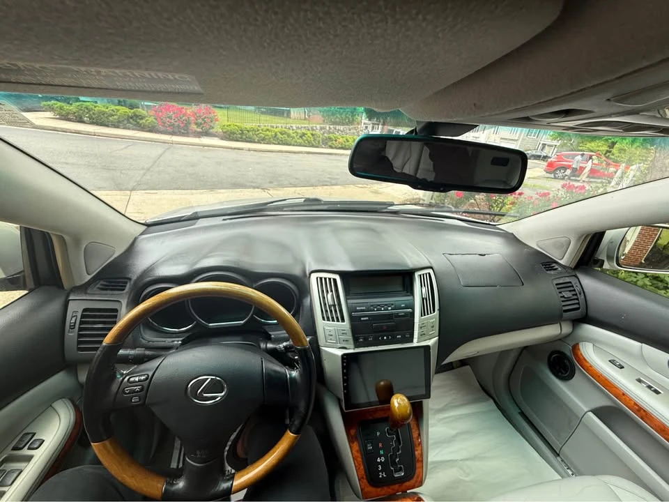 2008 Lexus RX 2nd Gen - Image 11 of 19