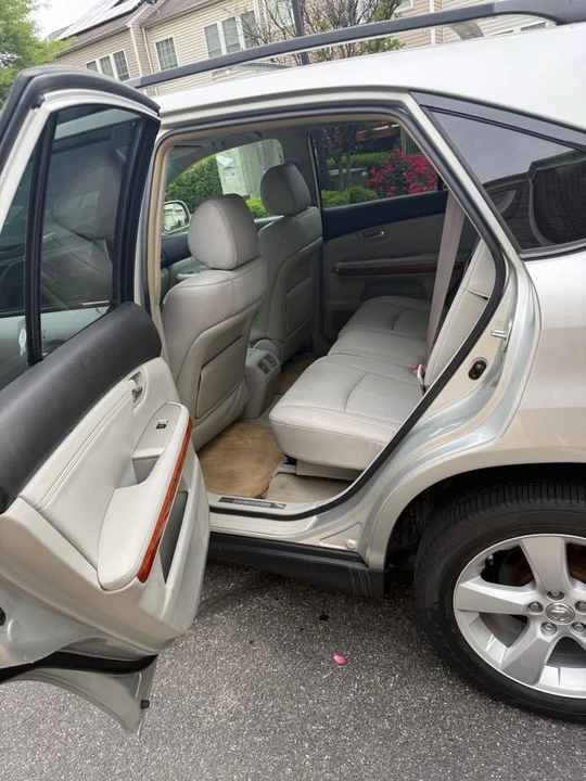 2008 Lexus RX 2nd Gen - Image 16 of 19