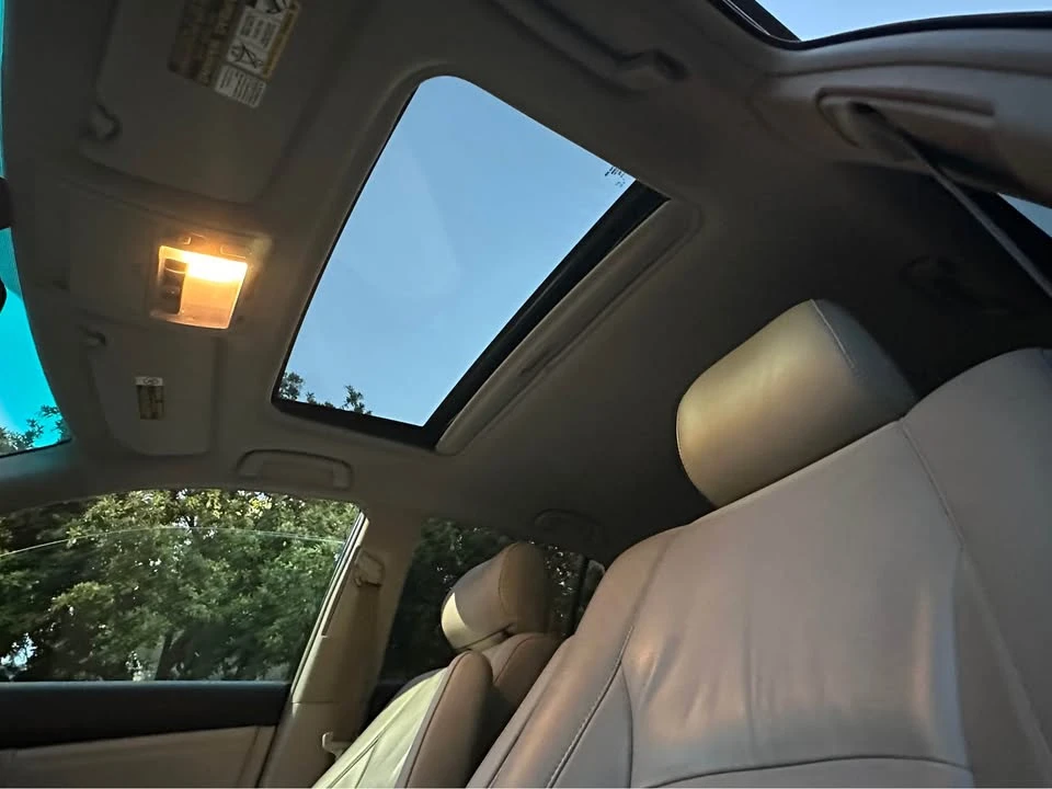 2008 Lexus RX 2nd Gen - Image 17 of 20