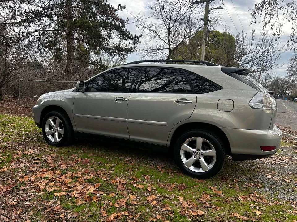 2008 Lexus RX 2nd Gen - Image 5 of 11