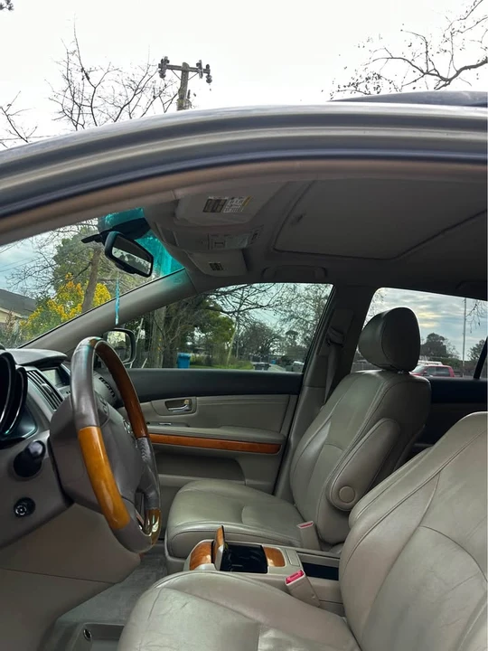 2008 Lexus RX 2nd Gen - Image 6 of 11