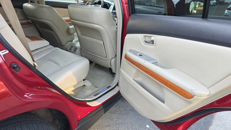 2008 Lexus RX 2nd Gen - Image 17 of 19