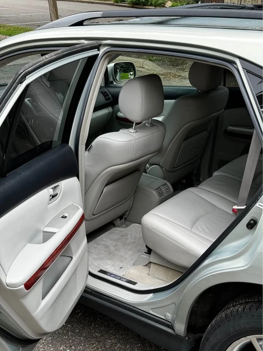 2008 Lexus RX 2nd Gen - Image 10 of 17
