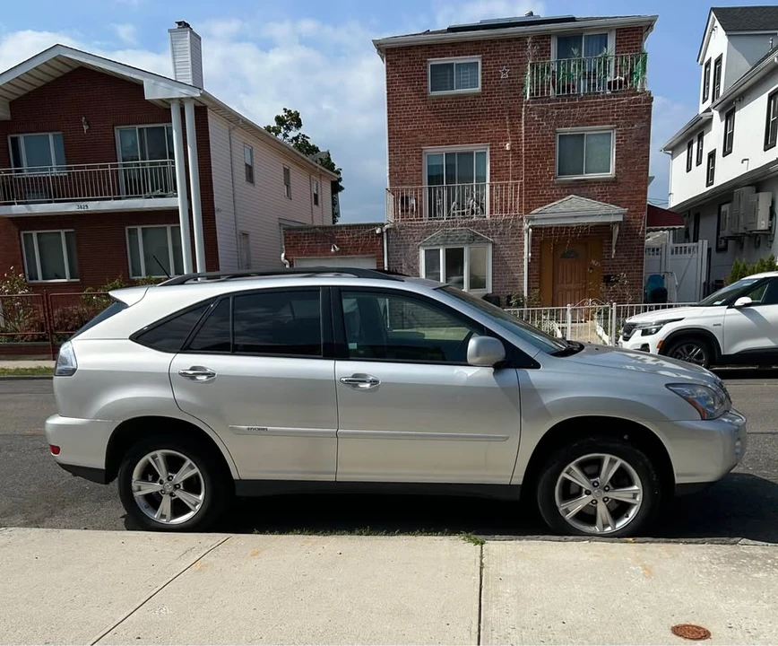 2008 Lexus RX 2nd Gen - Image 2 of 8