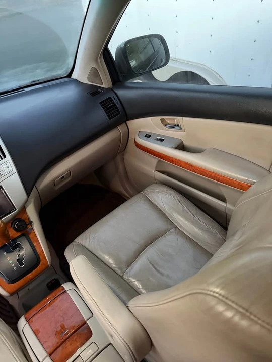2008 Lexus RX 2nd Gen - Image 11 of 13