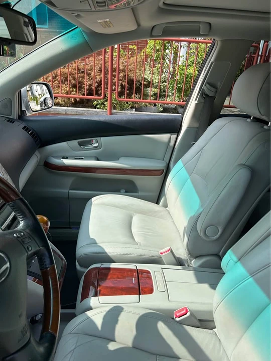 2008 Lexus RX 2nd Gen - Image 5 of 8