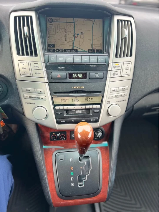 2008 Lexus RX 2nd Gen - Image 16 of 17