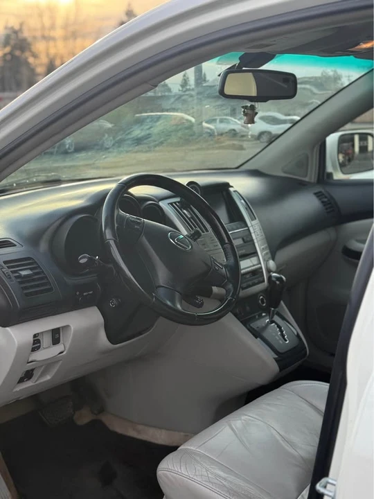 2008 Lexus RX 2nd Gen - Image 5 of 11