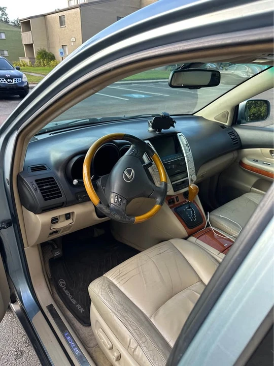2008 Lexus RX 2nd Gen - Image 6 of 10