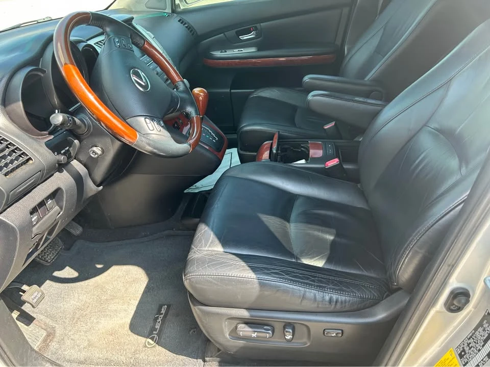 2008 Lexus RX 2nd Gen - Image 4 of 8