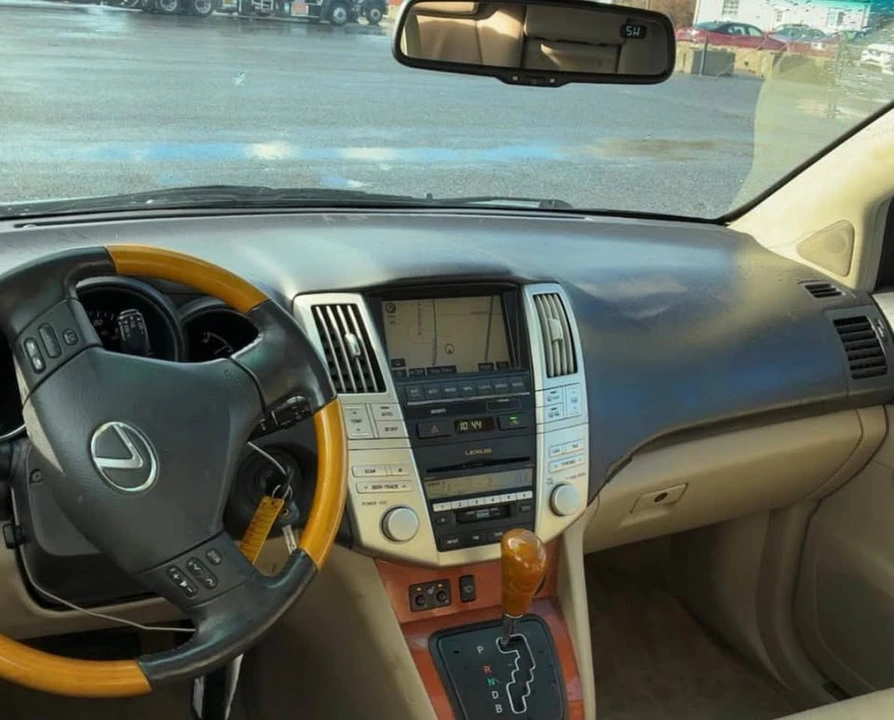 2008 Lexus RX 2nd Gen - Image 10 of 11