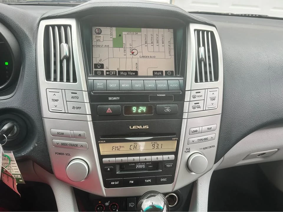 2008 Lexus RX 2nd Gen - Image 4 of 11