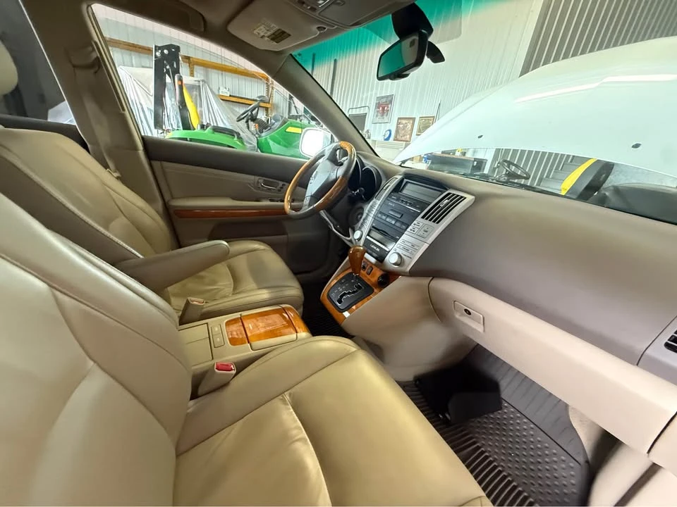 2008 Lexus RX 2nd Gen - Image 8 of 12