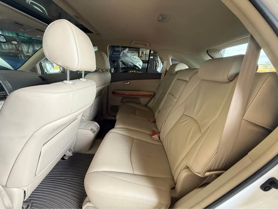2008 Lexus RX 2nd Gen - Image 9 of 12