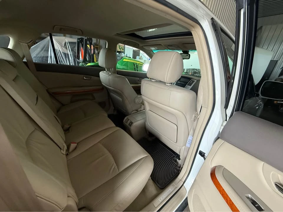 2008 Lexus RX 2nd Gen - Image 10 of 12
