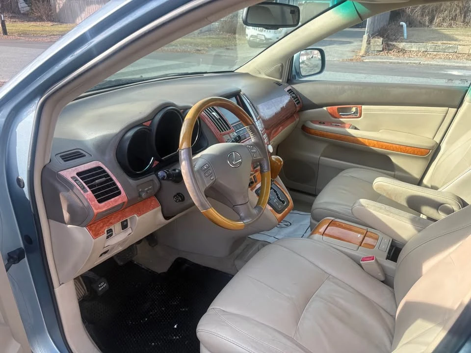 2008 Lexus RX 2nd Gen - Image 6 of 10