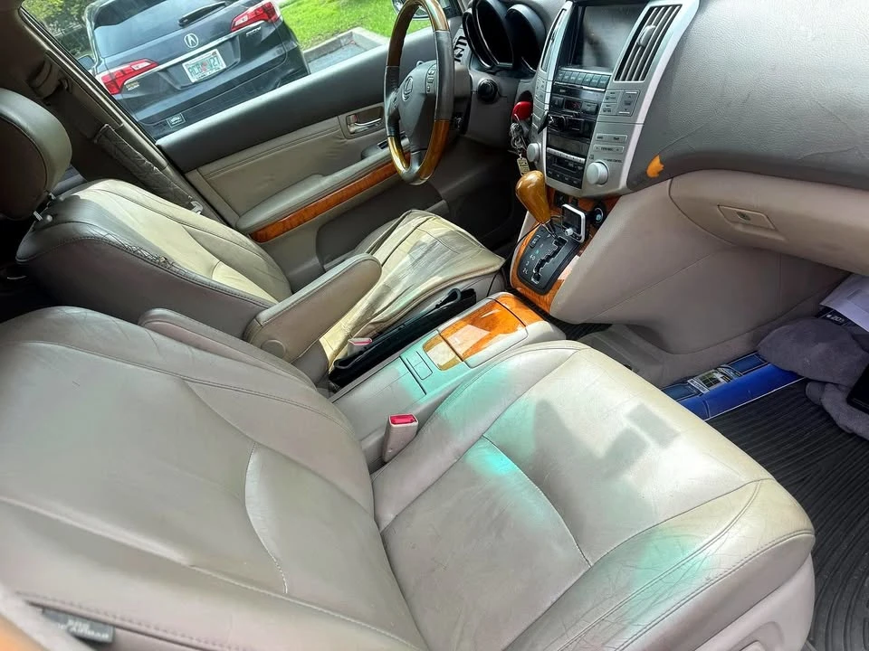 2008 Lexus RX 2nd Gen - Image 10 of 15