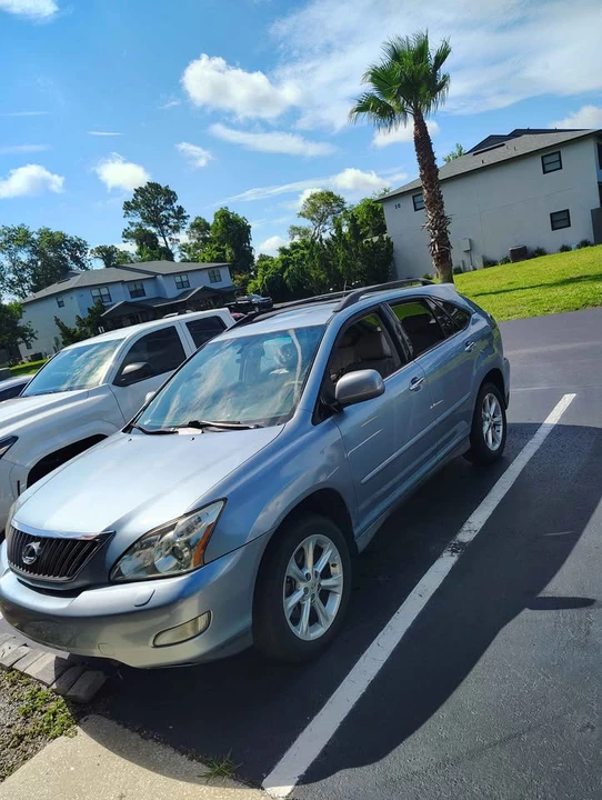 2008 Lexus RX 2nd Gen - Image 2 of 3