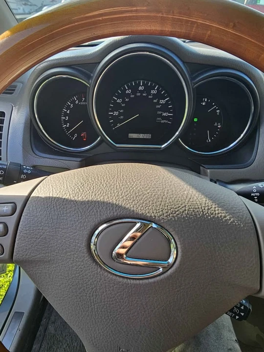 2008 Lexus RX 2nd Gen - Image 9 of 10