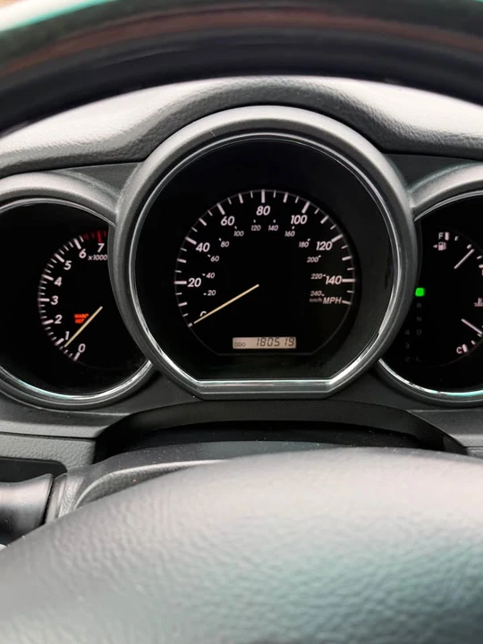 2008 Lexus RX 2nd Gen - Image 12 of 13
