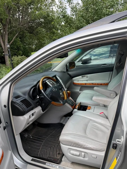2008 Lexus RX 2nd Gen - Image 9 of 10