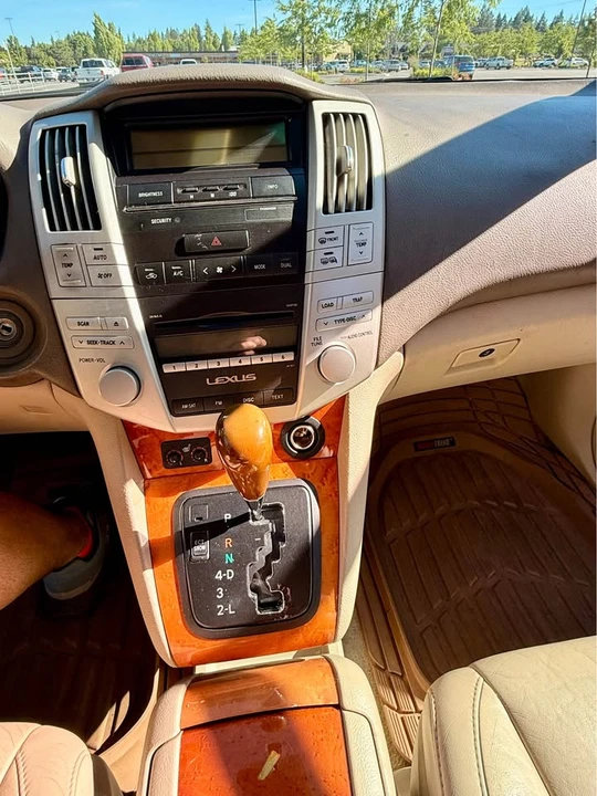 2008 Lexus RX 2nd Gen - Image 11 of 19