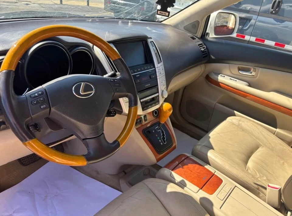 2008 Lexus RX 2nd Gen - Image 11 of 13
