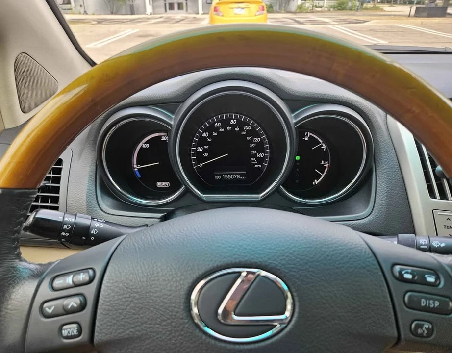 2008 Lexus RX 2nd Gen - Image 11 of 20