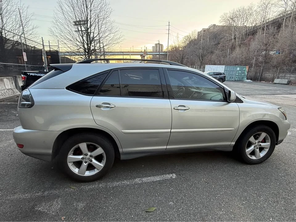 2008 Lexus RX 2nd Gen - Image 5 of 10