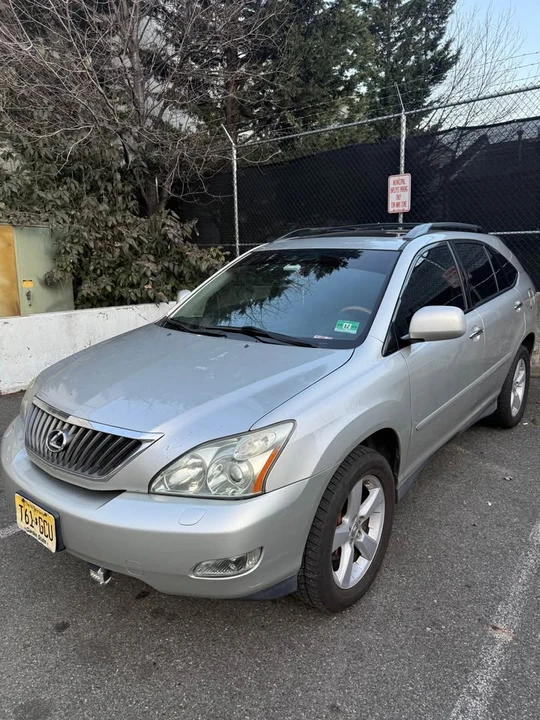 2008 Lexus RX 2nd Gen - Image 2 of 10