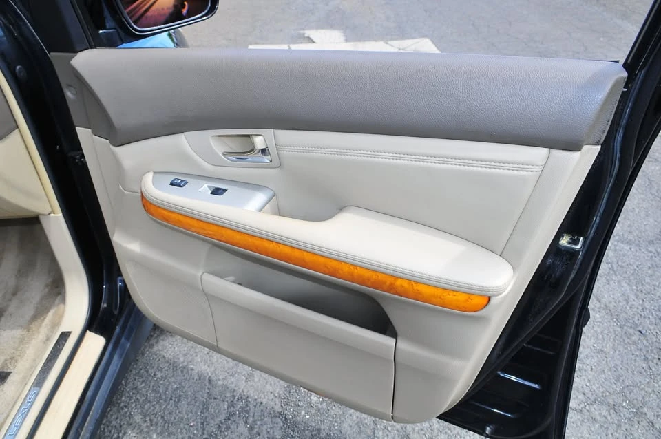 2008 Lexus RX 2nd Gen - Image 15 of 19