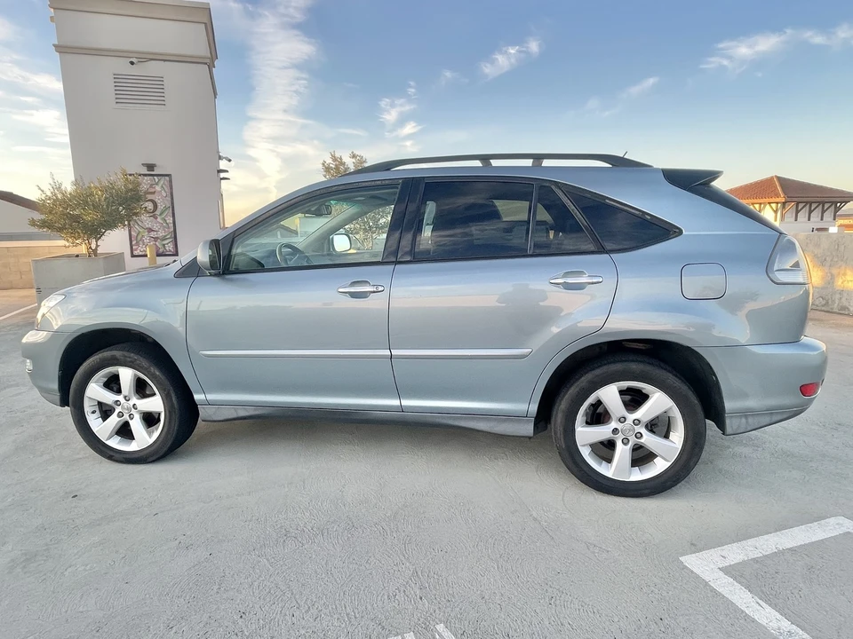 2008 Lexus RX 2nd Gen - Image 9 of 14