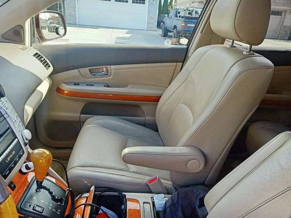 2008 Lexus RX 2nd Gen - Image 10 of 11