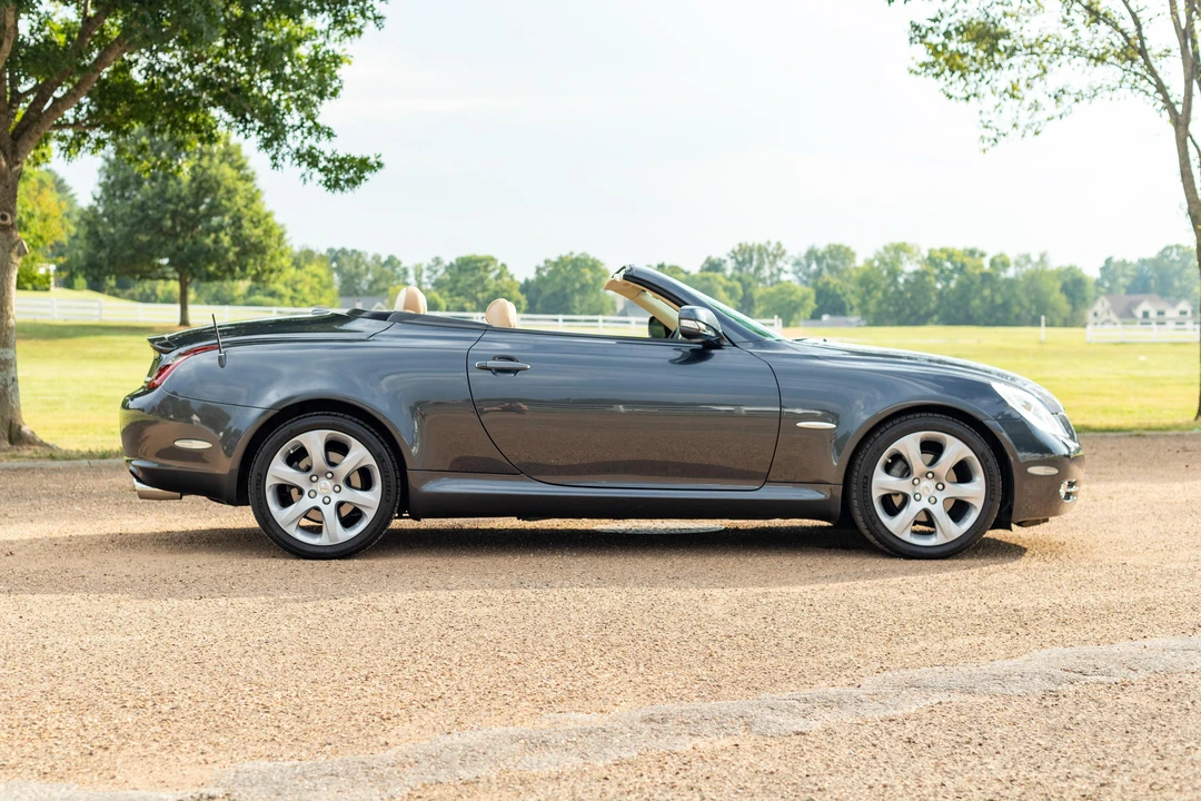 2008 Lexus SC430 - Image 10 of 31