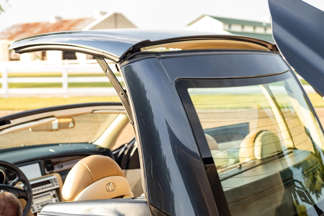 2008 Lexus SC430 - Image 19 of 31
