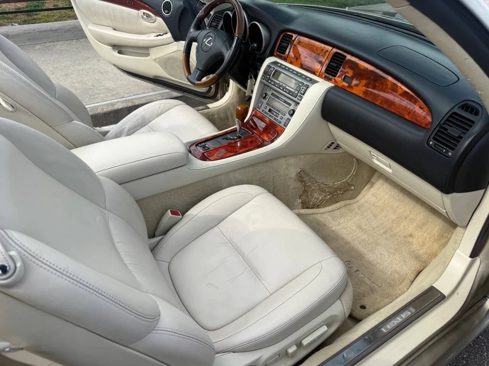 2008 Lexus SC430 - Image 16 of 31