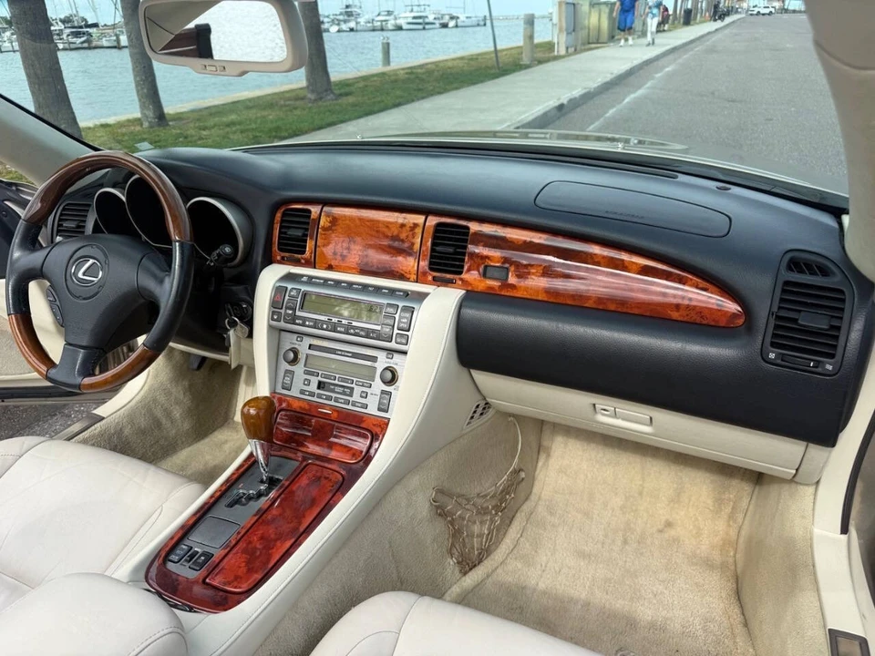 2008 Lexus SC430 - Image 17 of 31