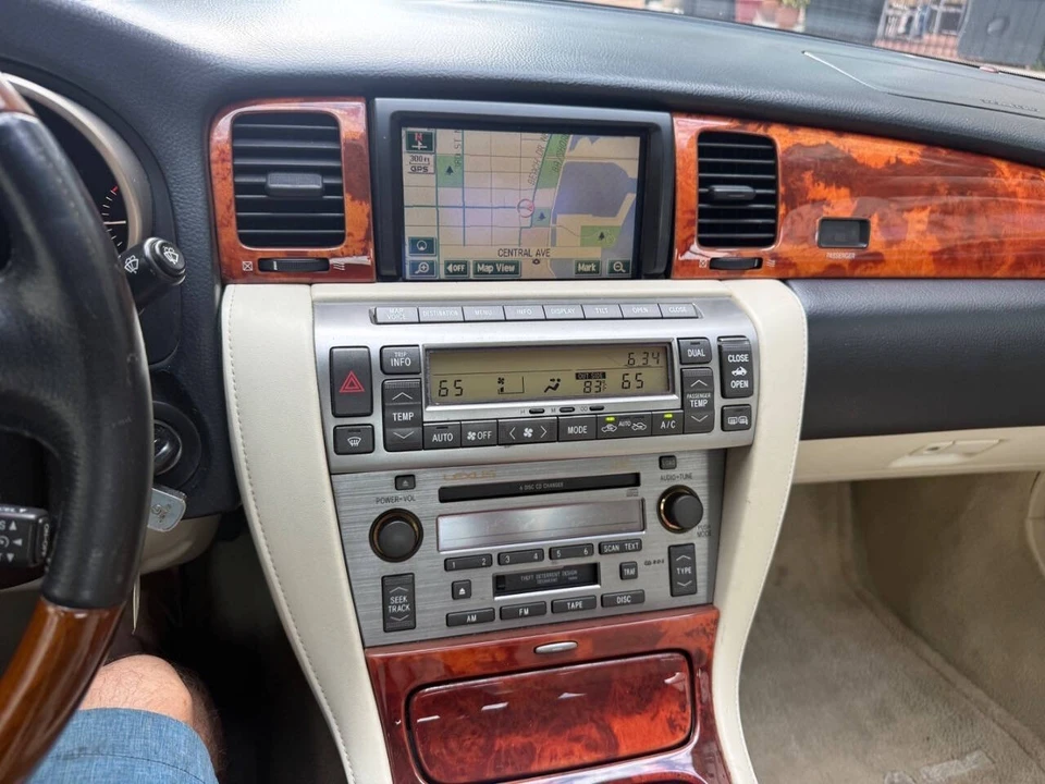 2008 Lexus SC430 - Image 23 of 31
