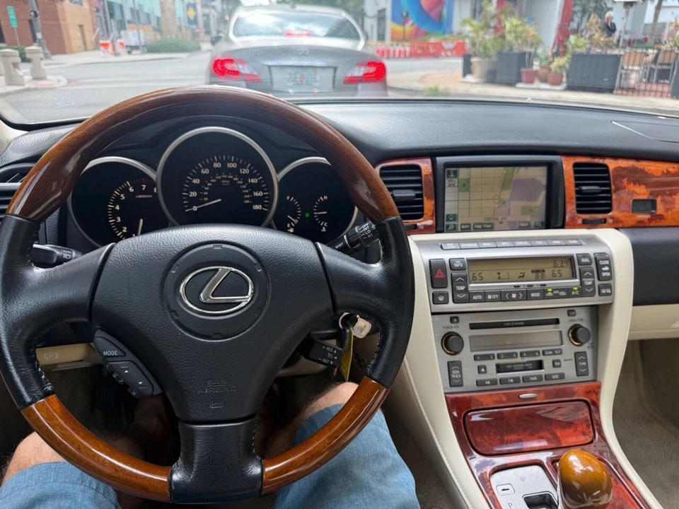 2008 Lexus SC430 - Image 24 of 31