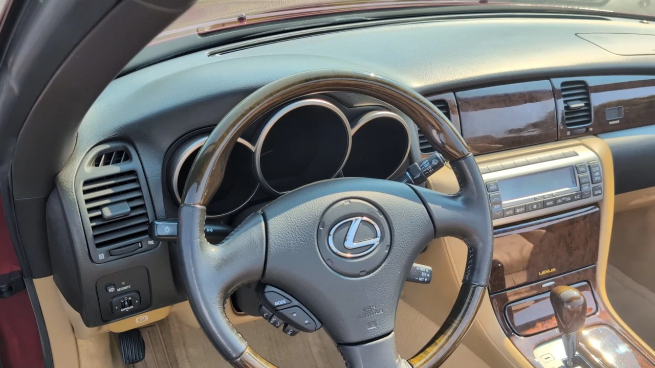 2008 Lexus SC430 - Image 10 of 31