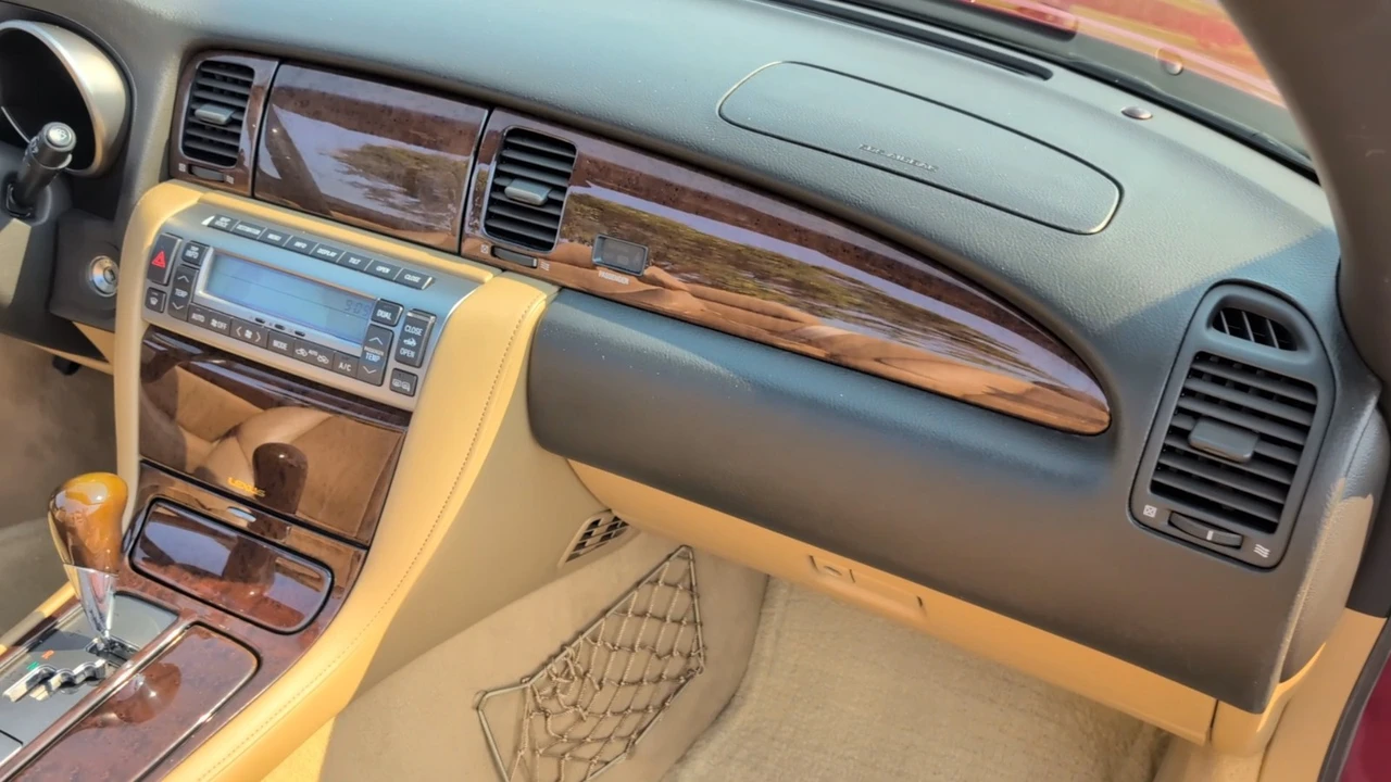 2008 Lexus SC430 - Image 13 of 31
