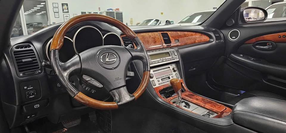 2008 Lexus SC430 - Image 9 of 17