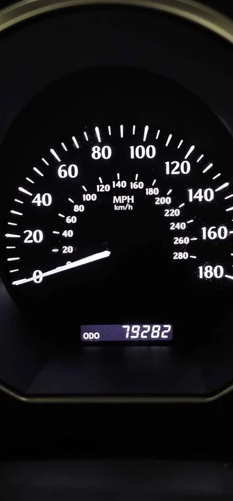 2008 Lexus SC430 - Image 10 of 17