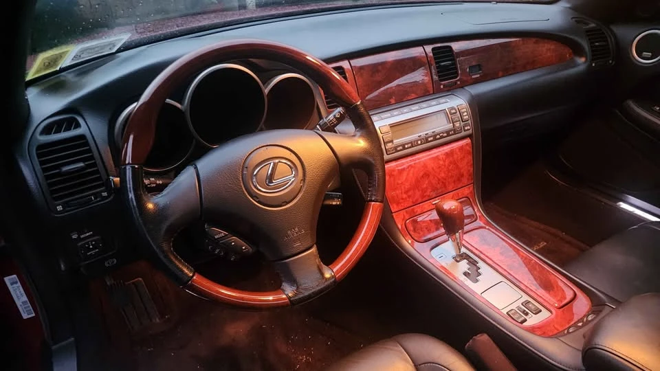 2008 Lexus SC430 - Image 8 of 10