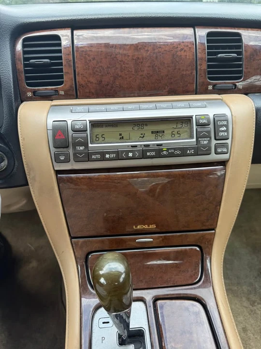 2008 Lexus SC430 - Image 7 of 17
