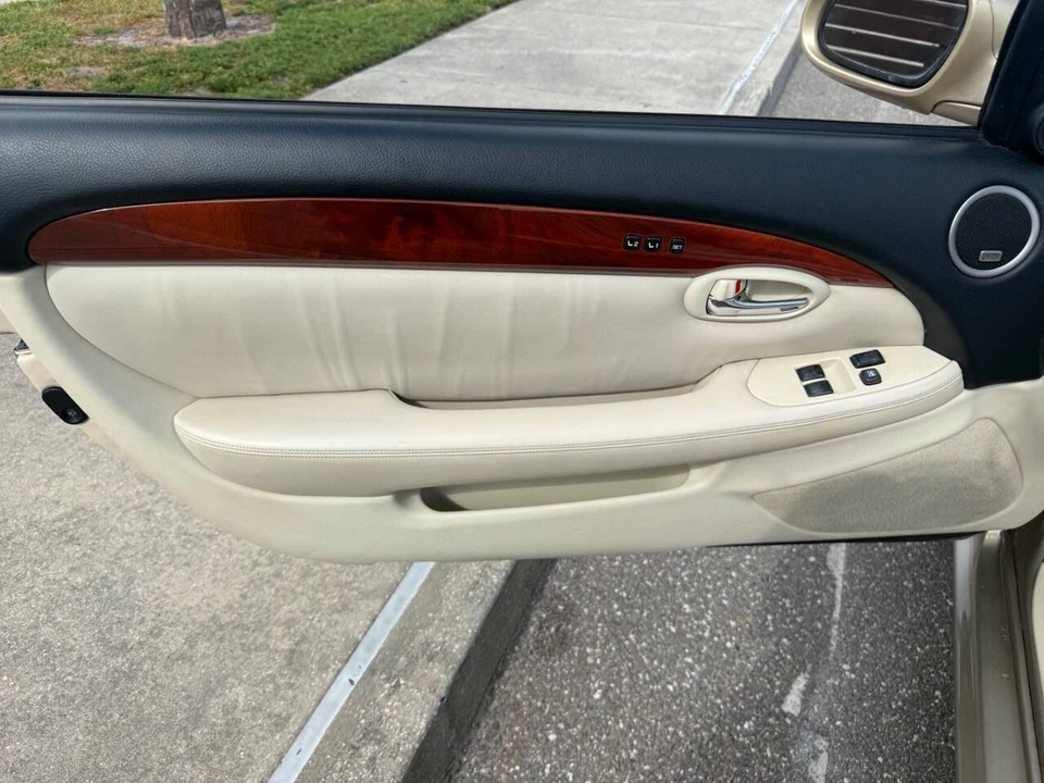 2008 Lexus SC430 - Image 12 of 31