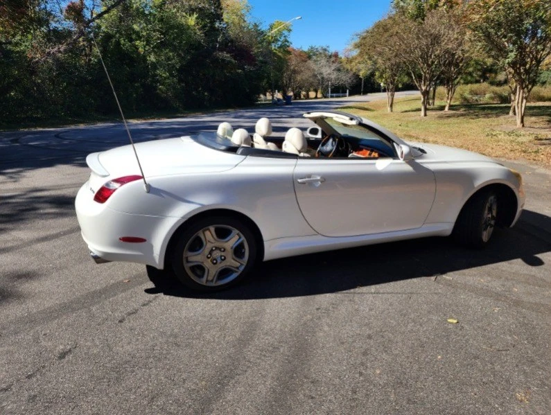 2008 Lexus SC430 - Image 12 of 31