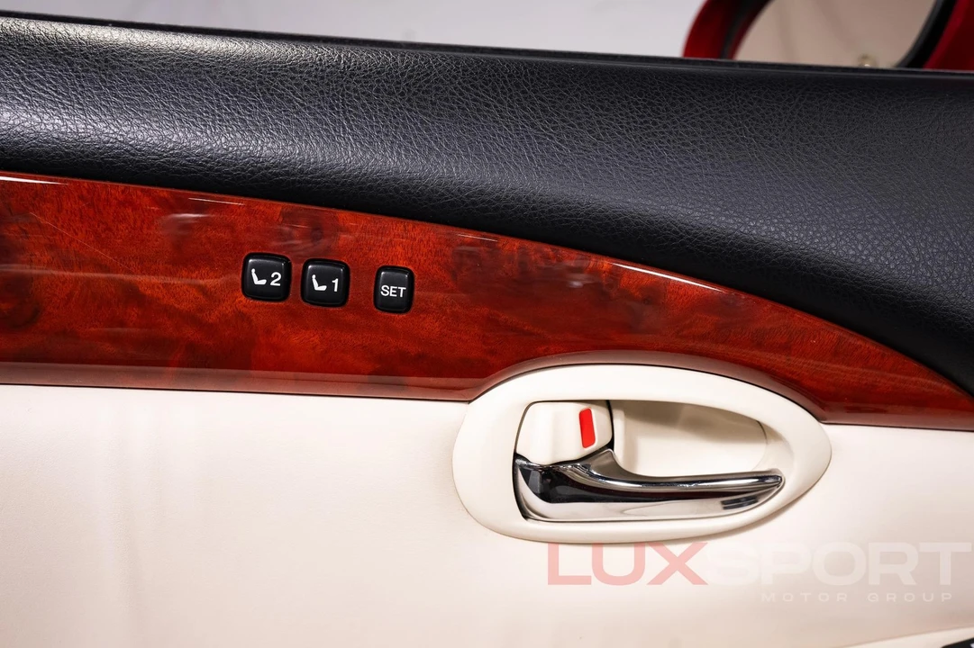 2008 Lexus SC430 - Image 21 of 31
