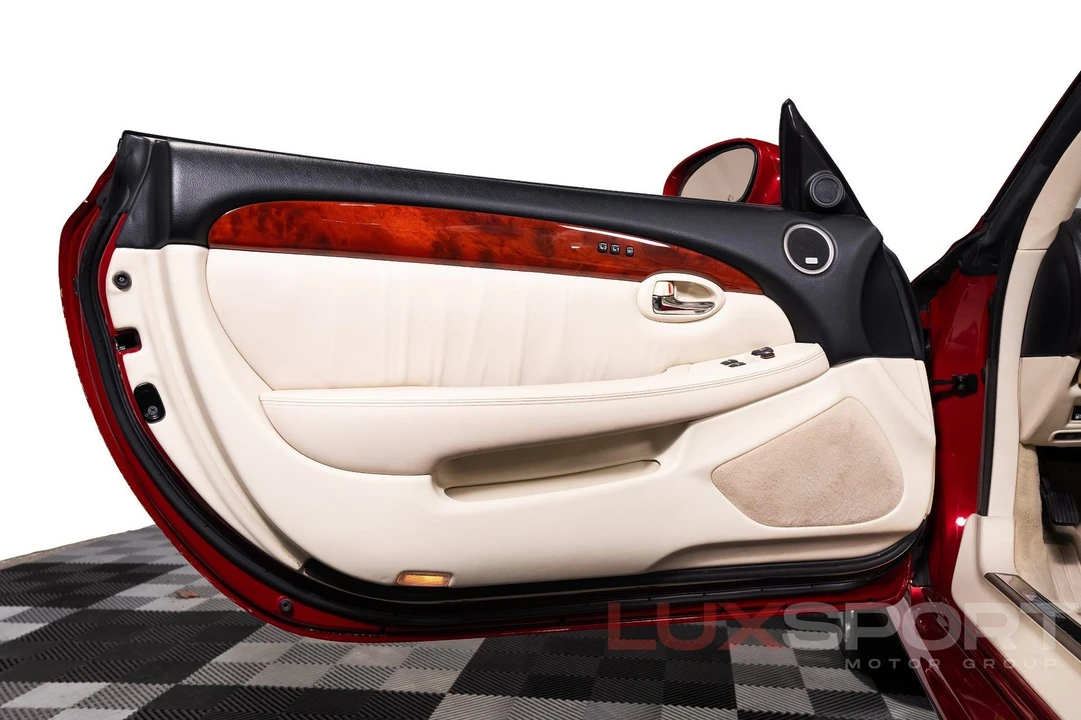 2008 Lexus SC430 - Image 18 of 31